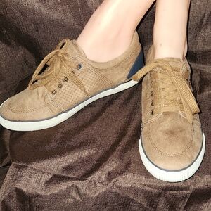 Cat & Jack Boys Wesley Faux Suede Brown/Tan Sneakers Sz. 6